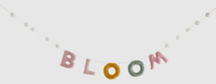 Bloom Wool Garland