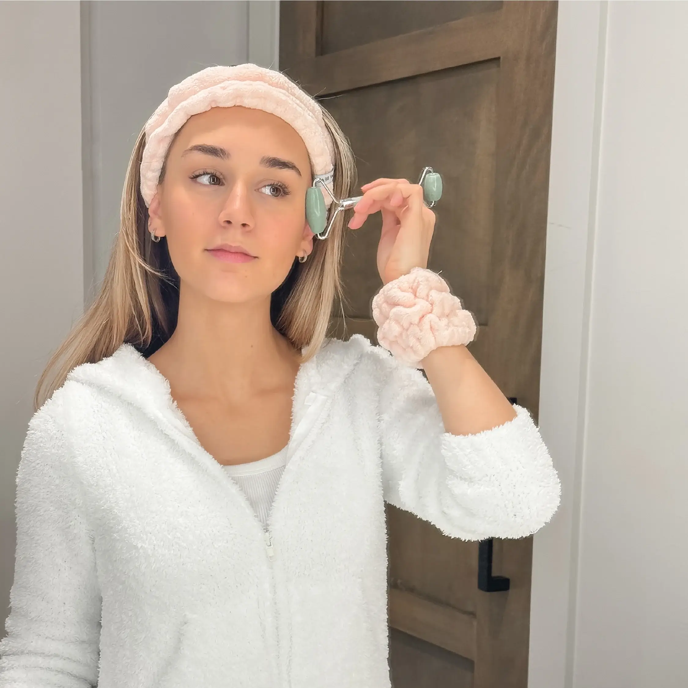 Skincare Headband & Wristbands (Set) - Image 2
